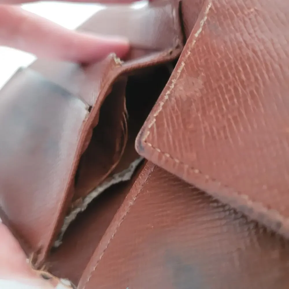 Vintage Louis Vuitton Men's LV Brown Bi-Fold Leather Wallet‎ Monogram Card Bill